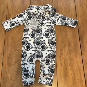 Kate Quinn Long Sleeve Jumpsuit Onyx Peace On Earth 3-6M NWT